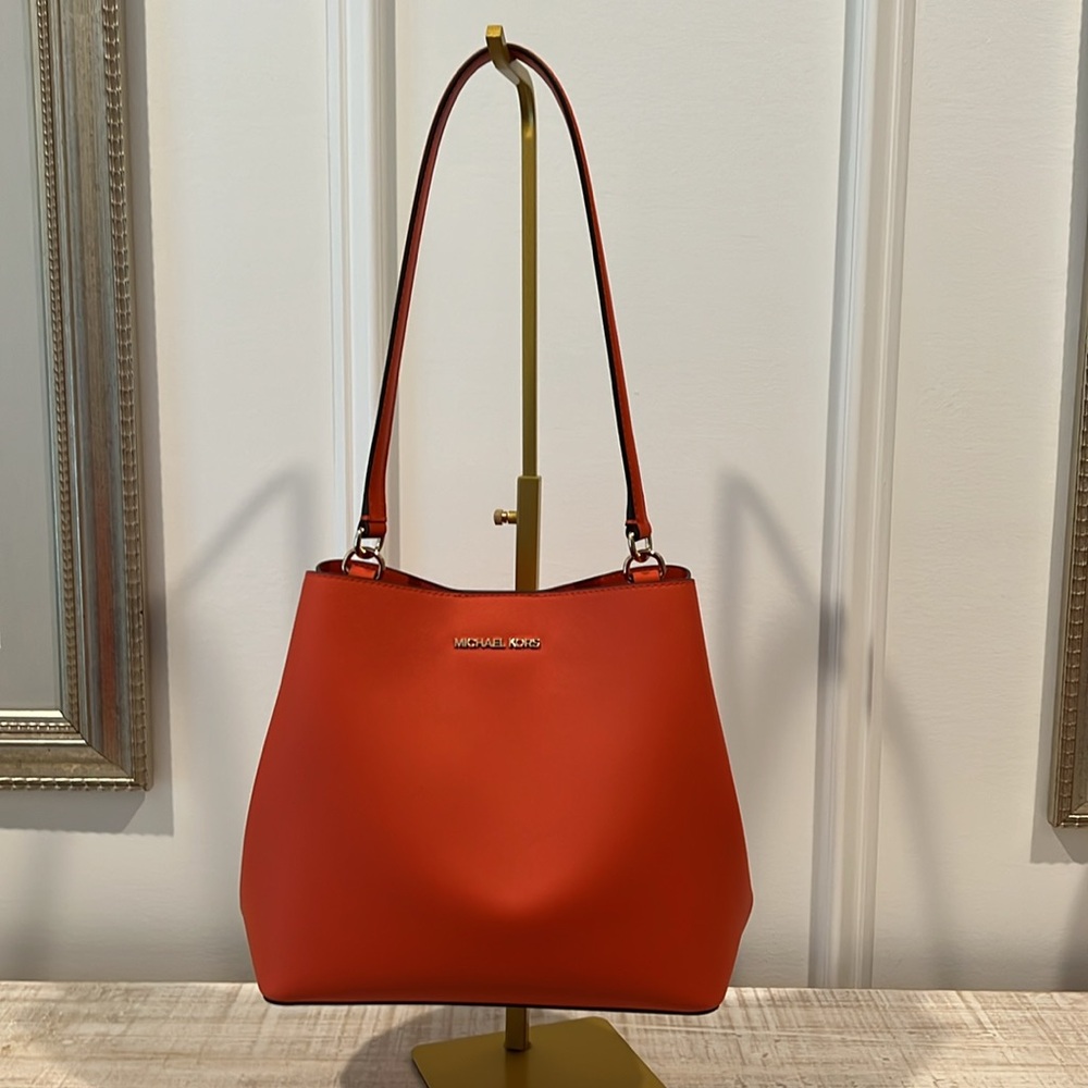 Michael Kors Orange Shoulder Bag with Saffiano Leather NWOT - Picture 3 of 13